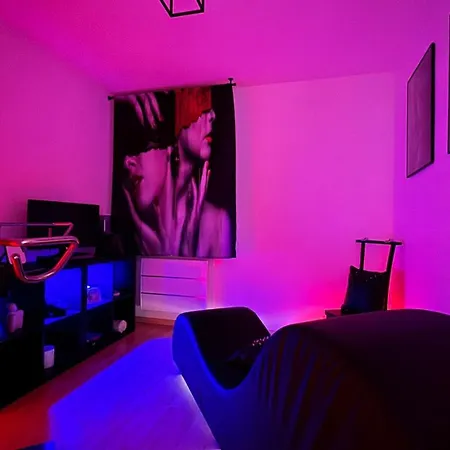 L'atelier Kuroi - Bdsm - Balancoire, Banc De Fessee, Cage, Croix, Tantra *