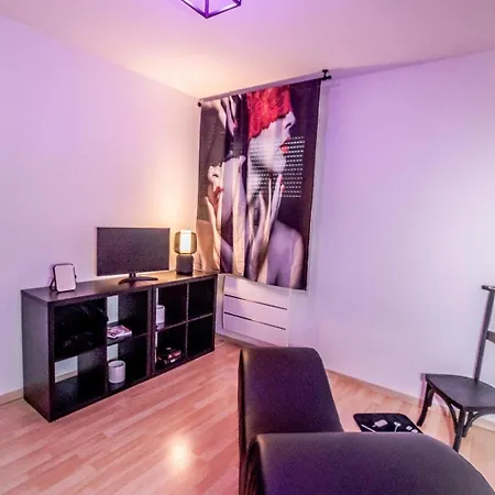 L'atelier Kuroi - Bdsm - Balancoire, Banc De Fessee, Cage, Croix, Tantra Apartmán Walbourg