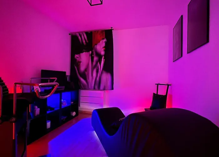 L'atelier Kuroi - Bdsm - Balancoire, Banc De Fessee, Cage, Croix, Tantra *